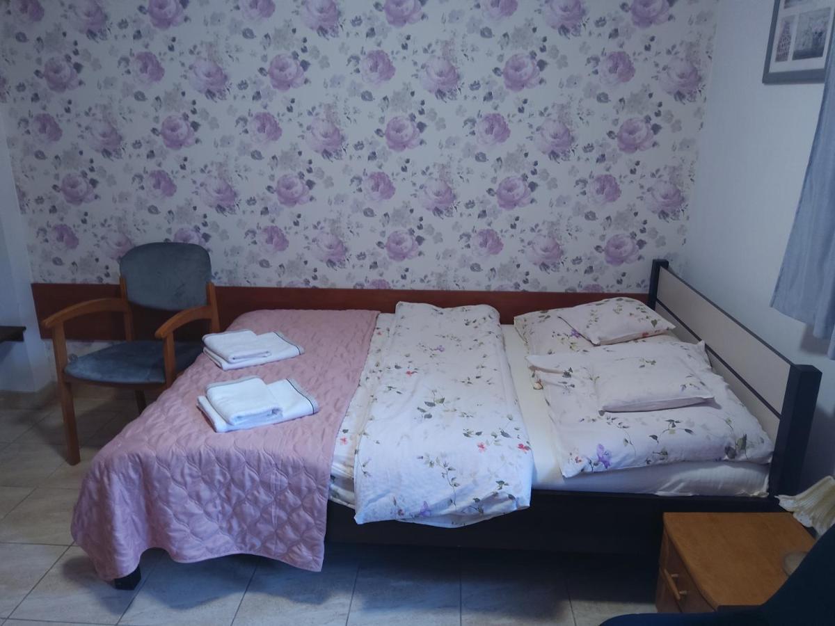 Pokoje Goscinne Sobieszow Jelenia Góra Exterior foto